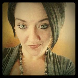 Meet your Posher, Cait